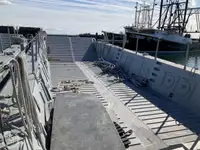 Landingsfartøy, tank til salgs