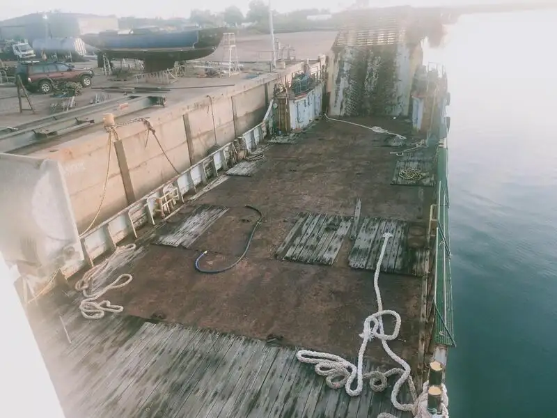 Landingsfartøy, tank til salgs