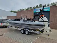 Stivt oppblåsbart fartøy til salgs