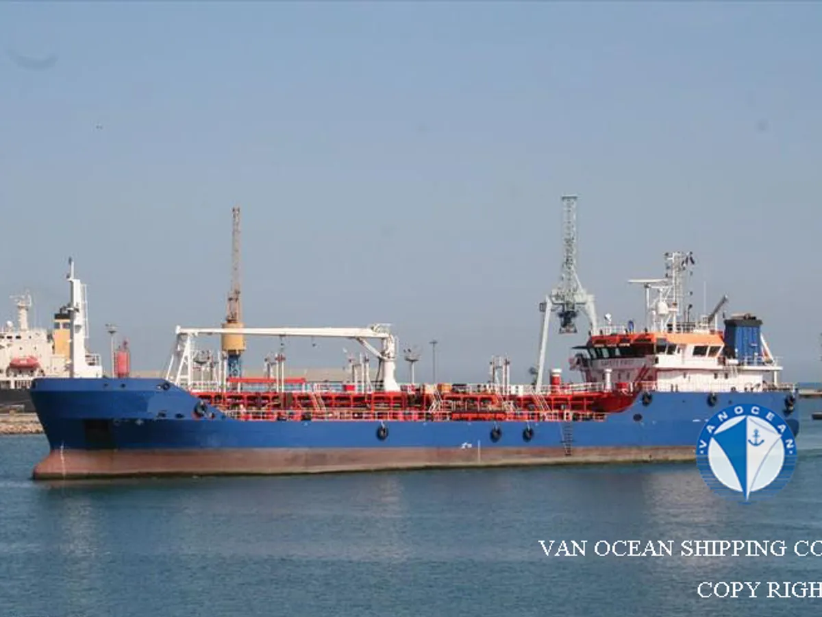 Olje-/kjemikalietanker til salgs
