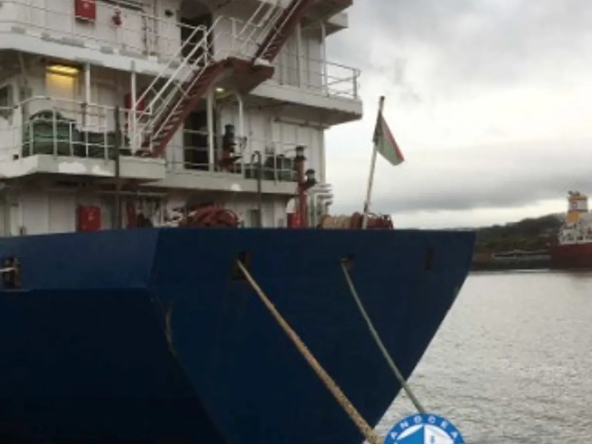 Olje-/kjemikalietanker til salgs
