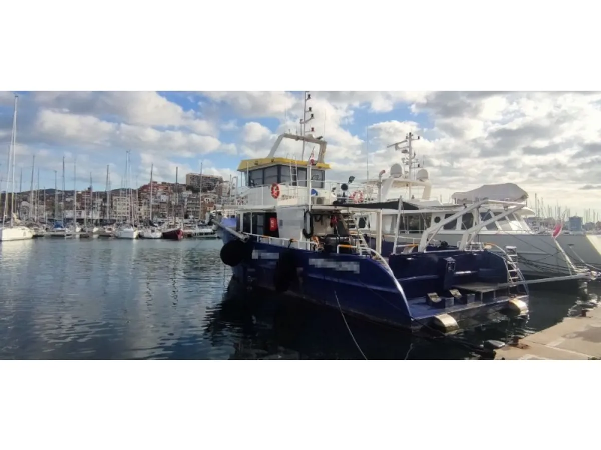 Kartleggingsfartøy til salgs