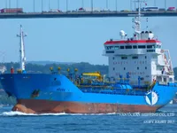 Olje-/kjemikalietanker til salgs