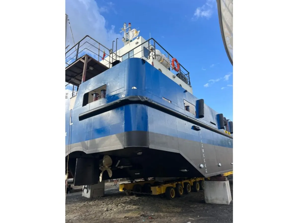 Containerskip til salgs