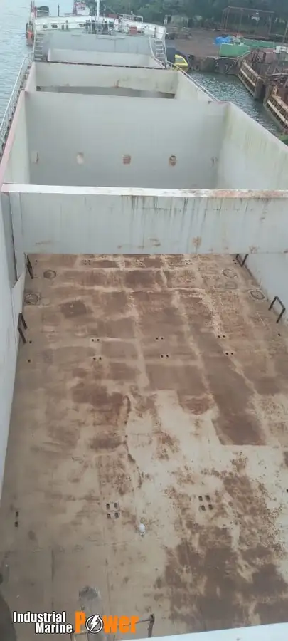 Containerskip til salgs