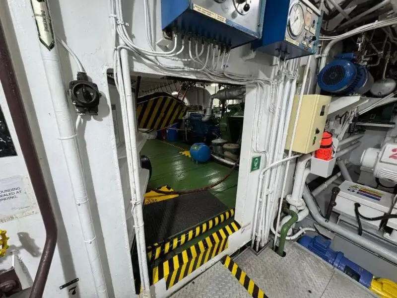 Containerskip til salgs