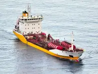 Oil/Chemical tanker til salgs