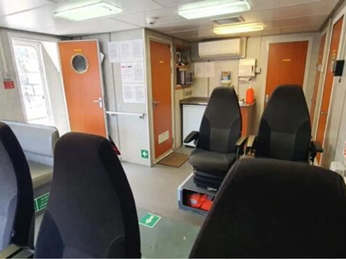 Arbeidsbåter til salgs