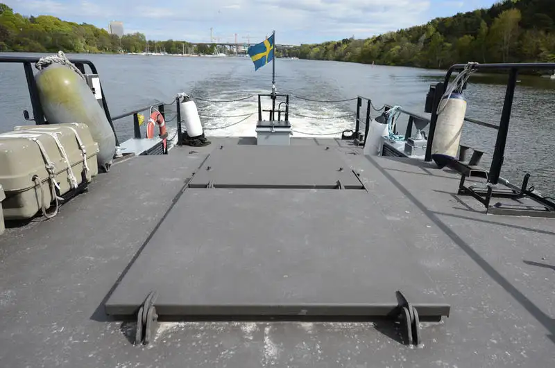 Marine/militære fartøyer til salgs