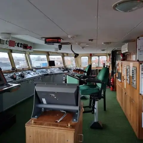 Patruljebåt til salgs