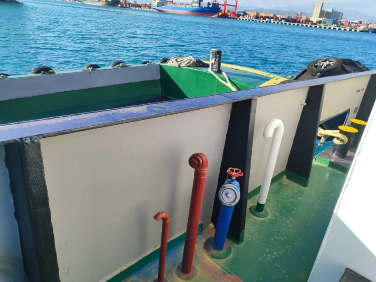 Containerskip til salgs