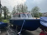 Patruljebåt til salgs