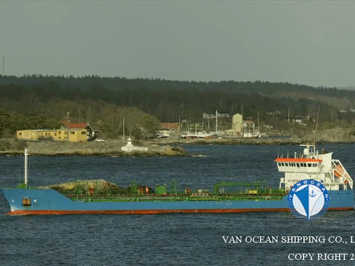 Olje-/kjemikalietanker til salgs