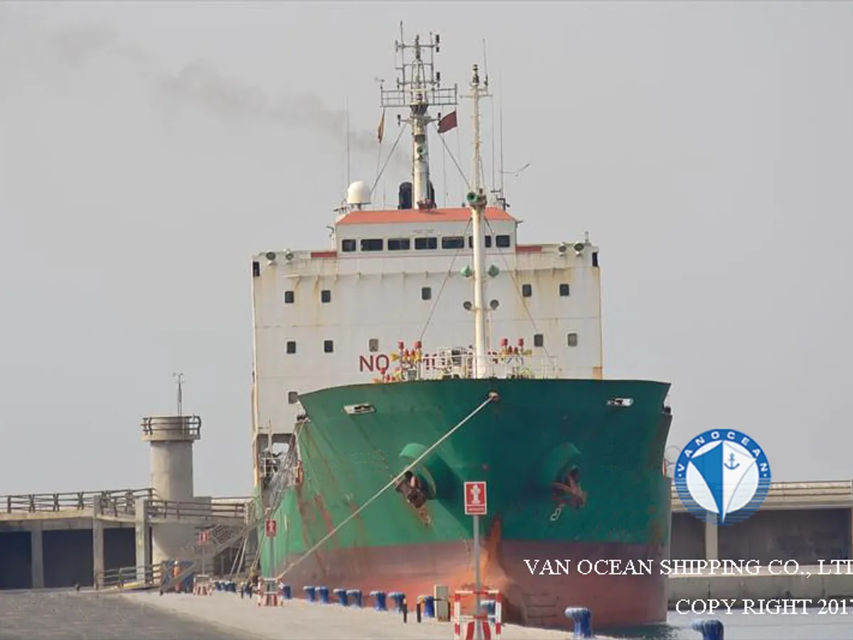Olje-/kjemikalietanker til salgs