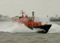 Mannskapsbåt til salgs
