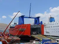 Containerskip til salgs