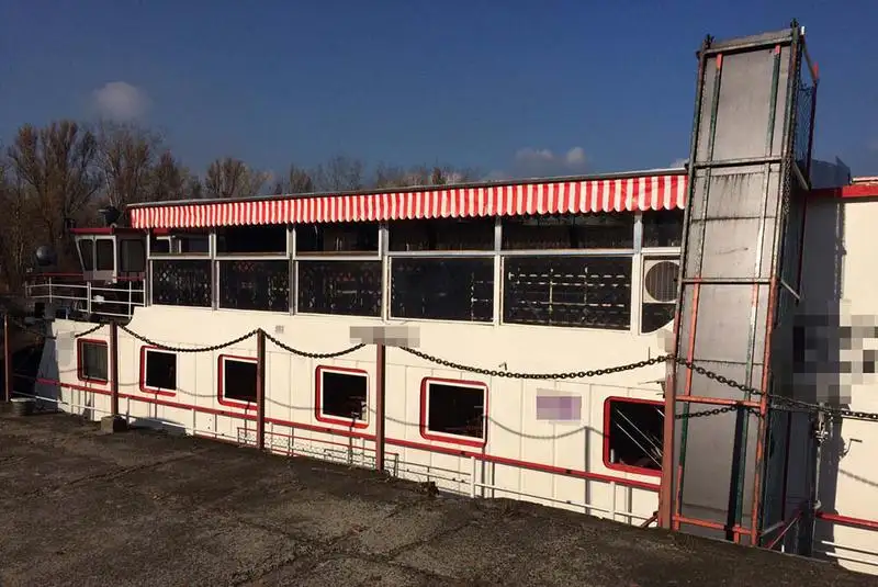 Containerskip til salgs