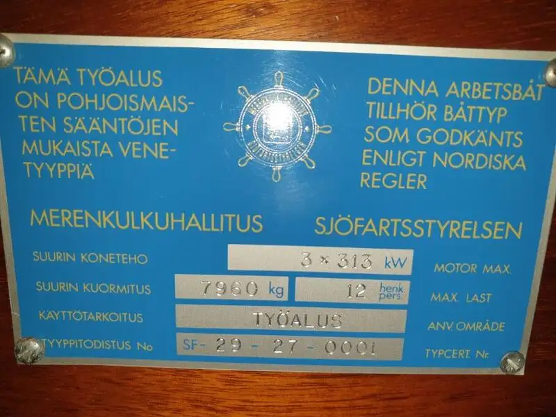 Arbeidsbåter til salgs