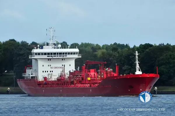 Oil/Chemical tanker for sale