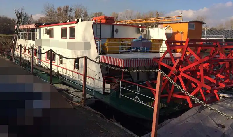 Containerskip til salgs