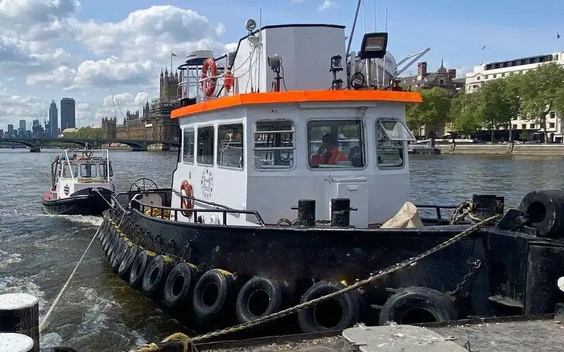 Slepebåt til salgs