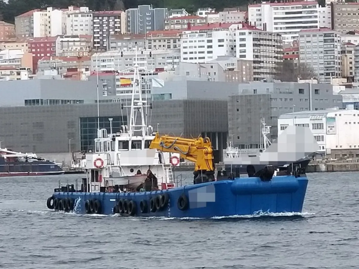Arbeidsbåter til salgs