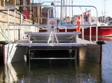 Containerskip til salgs