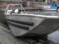 Arbeidsbåter til salgs