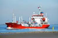 Oil/Chemical tanker til salgs