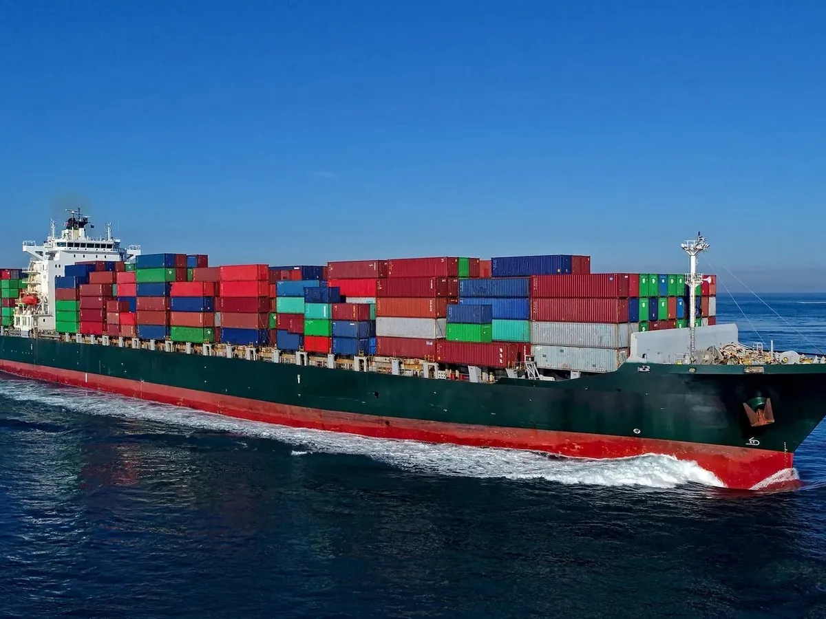 Containerskip til salgs