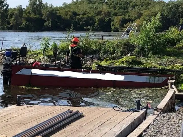Tanker for lensvann til salgs