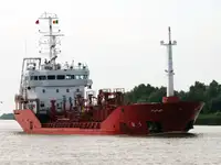 Oil/Chemical tanker til salgs