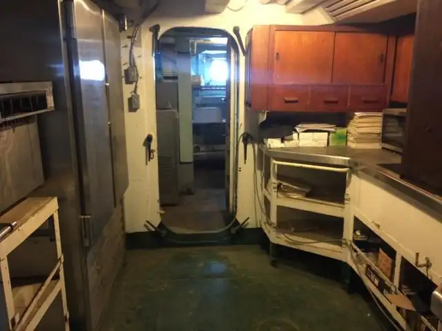 Landingsfartøy, tank til salgs