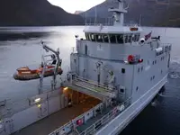 Landingsfartøy, tank til salgs
