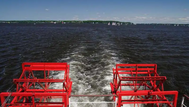 Containerskip til salgs