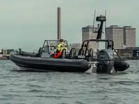 Stivt oppblåsbart fartøy til salgs