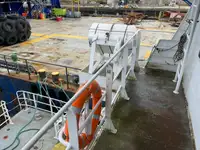 Containerskip til salgs