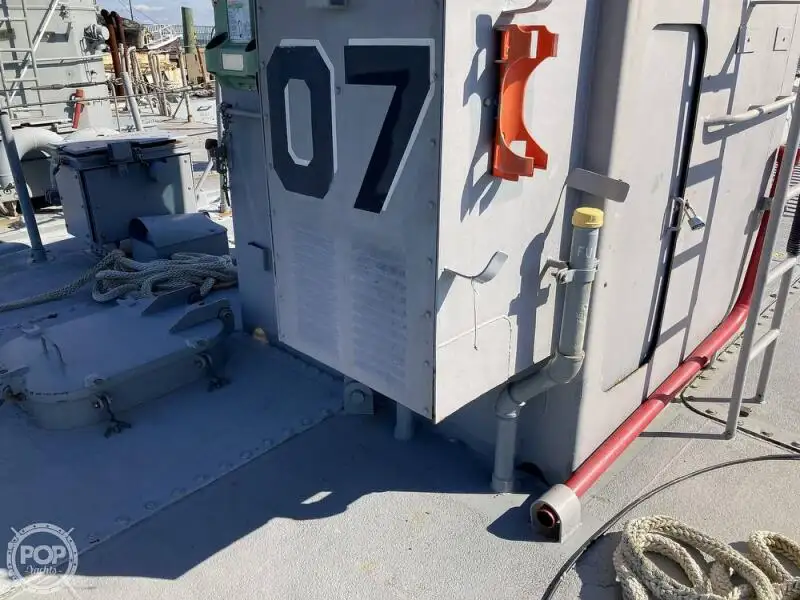 Landingsfartøy, tank til salgs