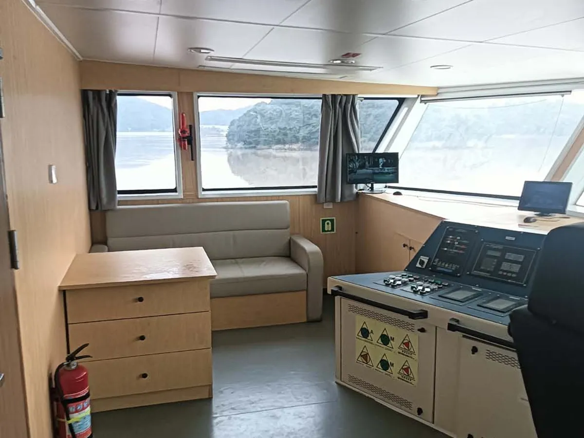 Katamaran til salgs