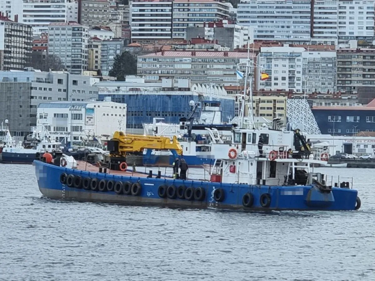 Arbeidsbåter til salgs