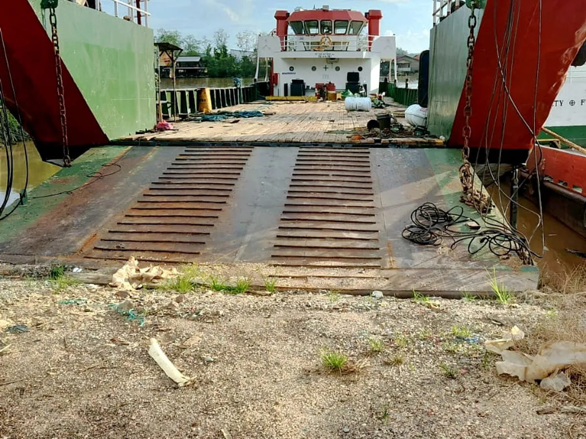Landingsfartøy, tank til salgs