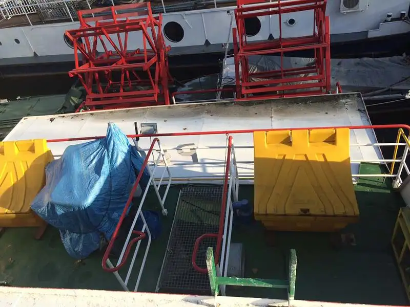 Containerskip til salgs