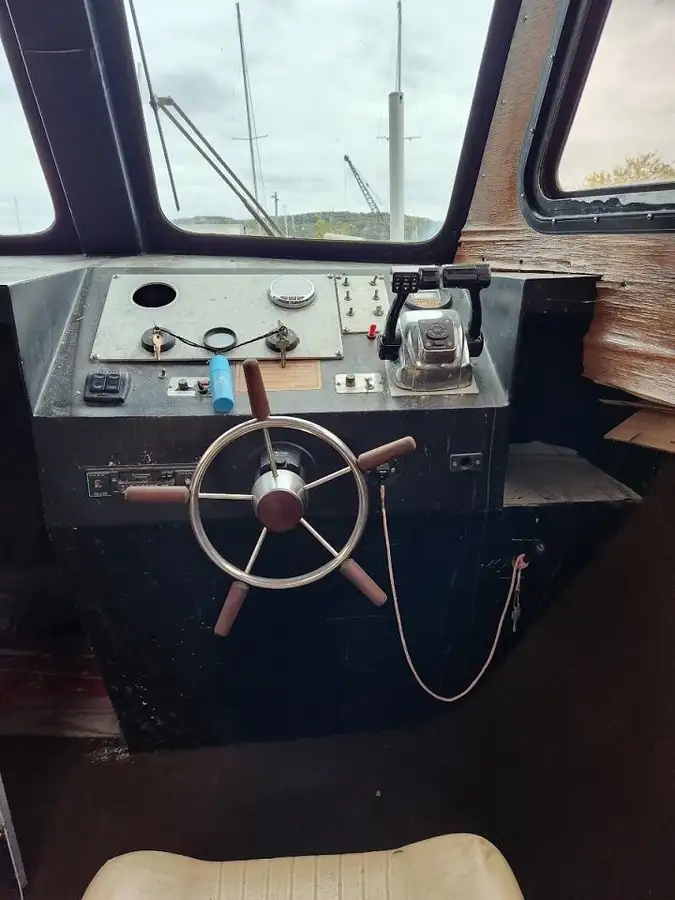 Arbeidsbåter til salgs
