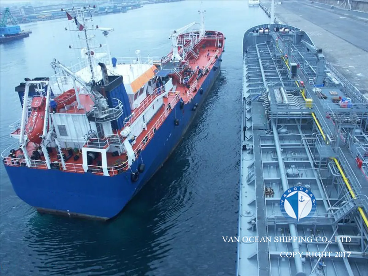 Olje-/kjemikalietanker til salgs