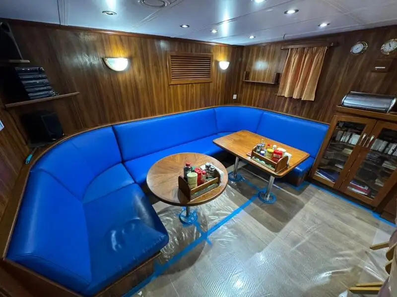 Containerskip til salgs