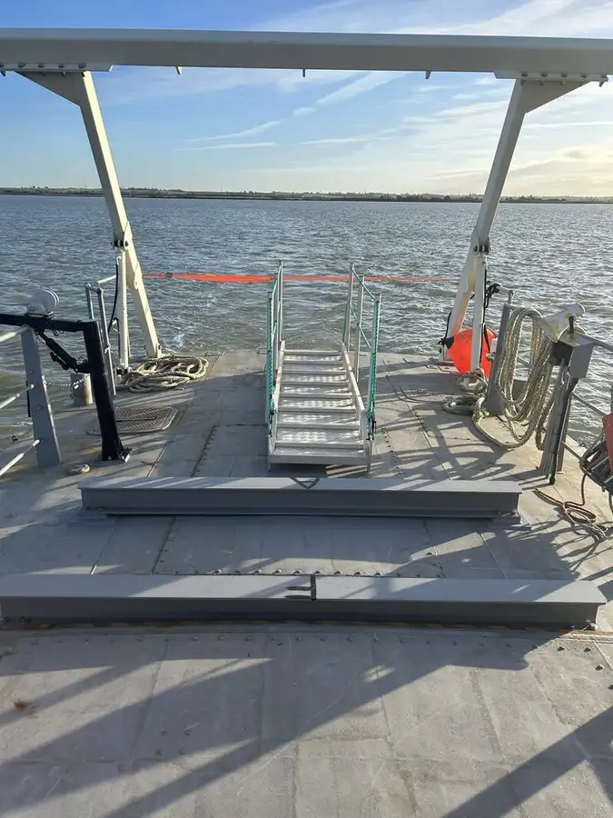 Kartleggingsfartøy til salgs
