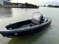 Patruljebåt til salgs