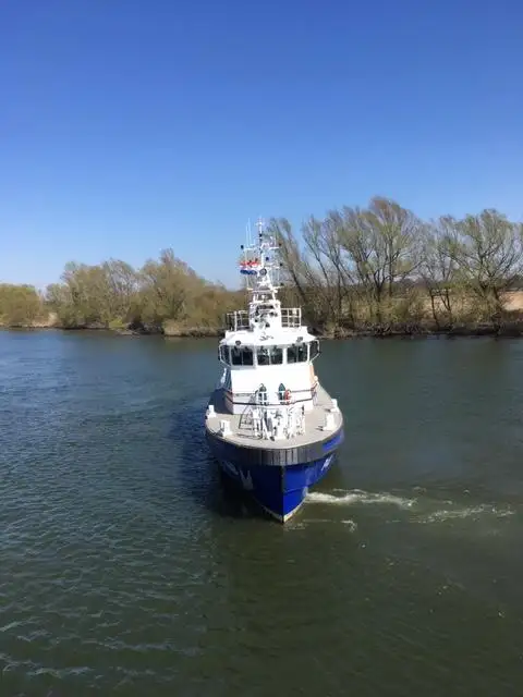 Patruljebåt til salgs
