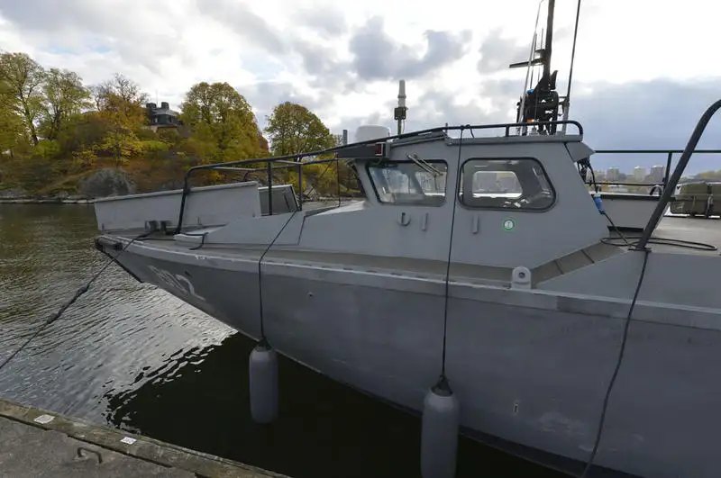 Marine/militære fartøyer til salgs