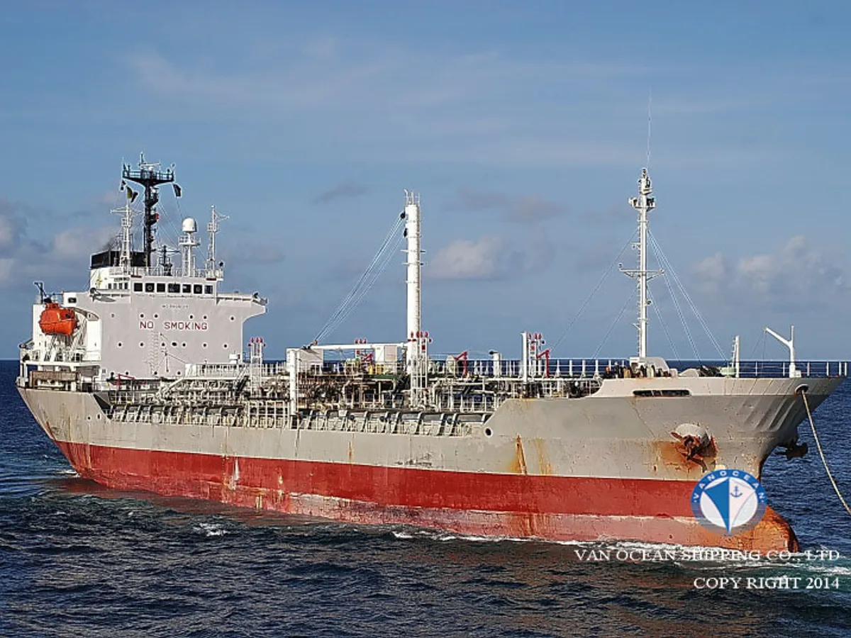 Olje-/kjemikalietanker til salgs